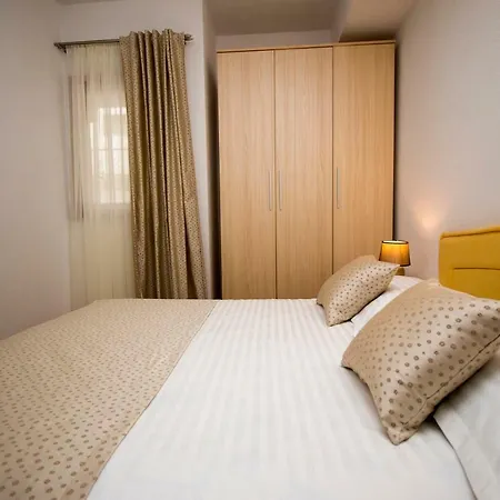 アパート Antonio ピサック