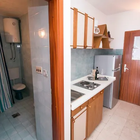 Antonio アパート ピサック